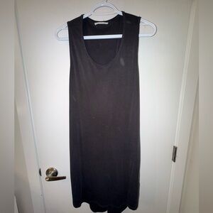 Black Sleeveless Dress